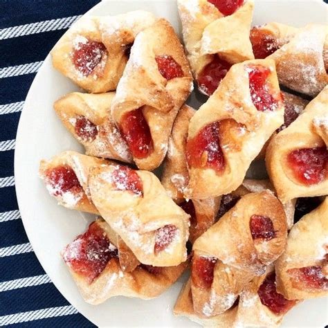 Crescent rolls recipe with strawberry jam | Strawberry recipes ...