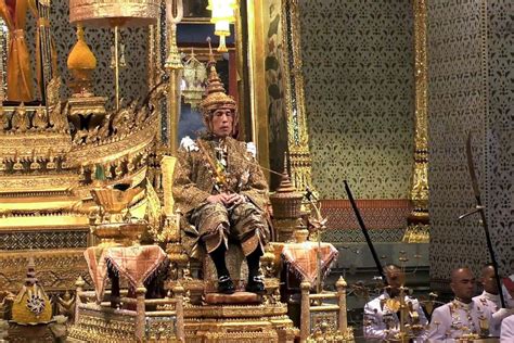 Thailand's King Maha Vajiralongkorn officially crowned in elaborate ...