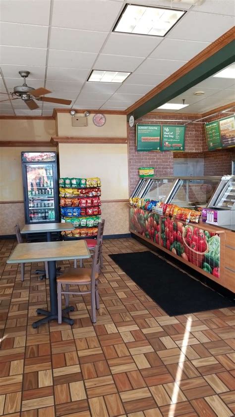 Subway Restaurants - 684 N Milwaukee Ave, Prospect Heights, IL 60070