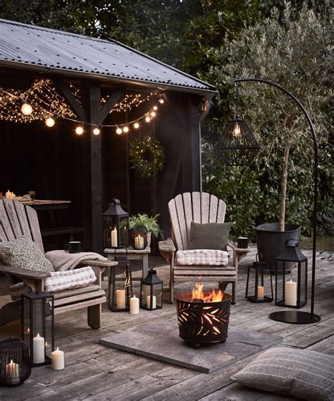 12 of the coolest fire pit seating ideas for congregating | Real Homes