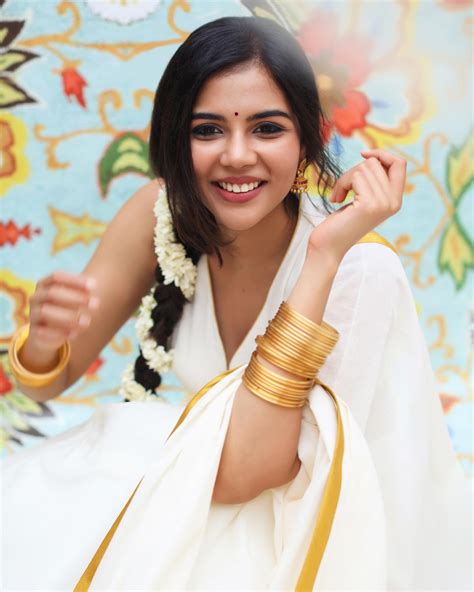 Kalyani Priyadarshan Onam 2022 Photos In Kerala Saree - Kerala9.com