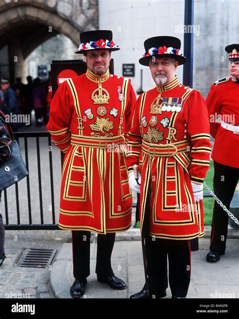 Beefeaters at The Tower of London Yeoman Warder in uniform Stock Photo ...