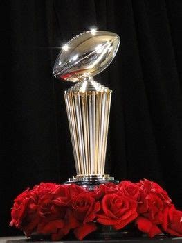 Rose Bowl Parade 2014 | ... of Roses trophy for the Rose Bowl Game ...