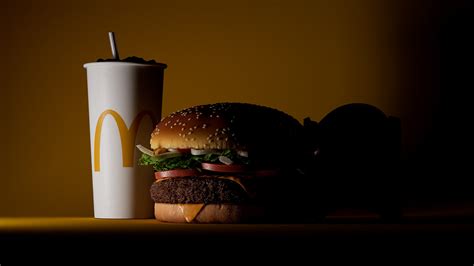 McDonald's Quarter Pounder Deluxe on Behance