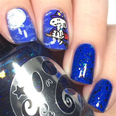 Snoopy Nail Art | Snoopy nails, Halloween nail art, Nails