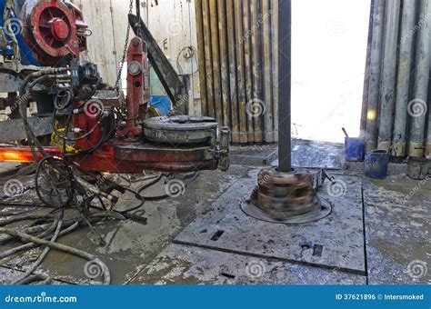 Oil Rig - Rotary Table - Drilling Royalty Free Stock Image - Image ...