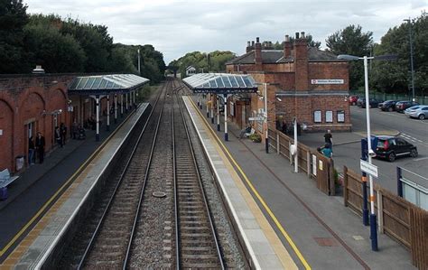 Melton Mowbray railway station © Jaggery cc-by-sa/2.0 :: Geograph Britain and Ireland