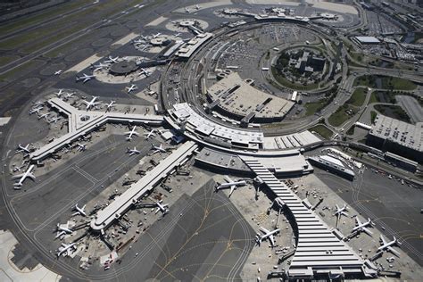 Newark operations resume after drone reports halt arrivals | CityNews ...