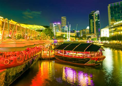 Marina Night Walk + Seafood Dinner + River Cruise | Rediscover Singapore
