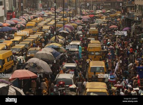 Heavy traffic on Carter Bridge, in Idumota market arena, Lagos Island, Lagos state, commercial ...