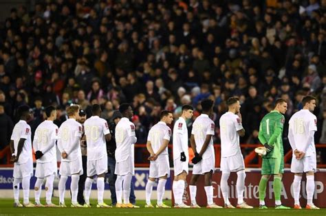 Why Arsenal players will wear an all-white kit vs Oxford United in FA ...