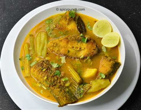 Katla macher jhol recipe - a light bengali fish curry- SpicyPunch