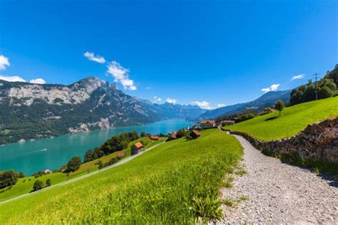 15 Best Lakes in Switzerland - The Crazy Tourist