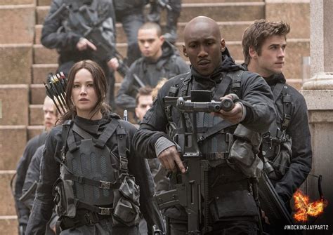 The Hunger Games: Mockingjay, Part 2 Releases Final Theatrical Trailer, Poster And Stills ...
