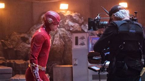 'The Flash' Cast & Showrunner Take Us Behind the Scenes of Season 5 (PHOTOS)