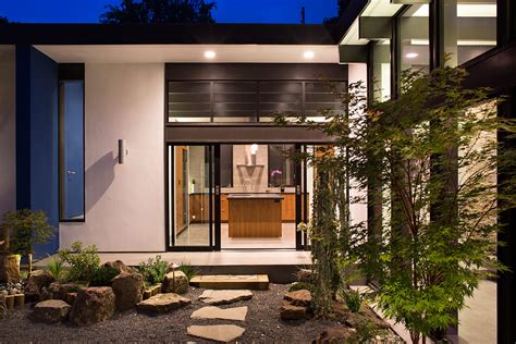 Modern Atrium House by Klopf Architecture