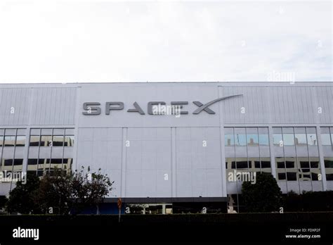 Spacex headquarters hi-res stock photography and images - Alamy