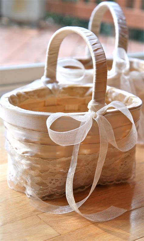 vita nostra: Handmade Flower Girl Baskets and Other Wedding DIY