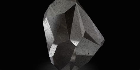 The Largest Known Cut Diamond, Weighing More Than 555 Carats, Sells for £3.2 Million | Penta