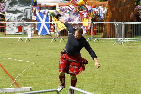 Strong Man | Strong Man at Calderglen Country Park 2010. Par… | Flickr