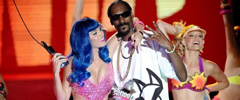 Katy Perry Reveals Why Snoop Dogg Wasn't in Her Halftime Show - ABC News