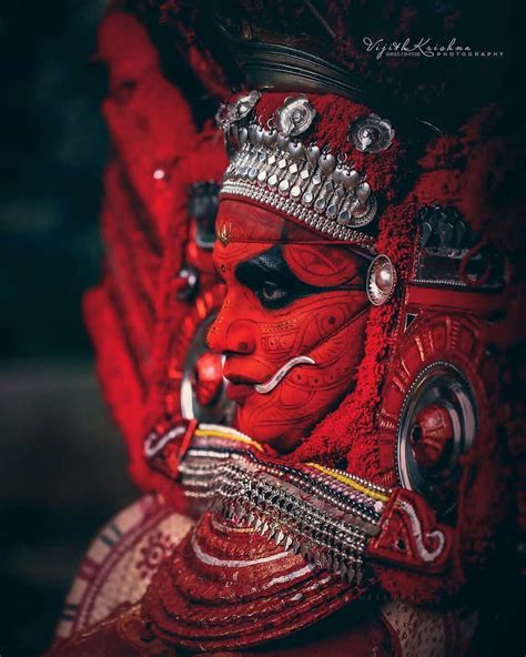Theyyam Hd Images in 2021 | Indian photography, Kerala mural painting ...