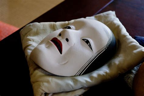 The Allure of Japanese Noh Masks: The Masterful Artistry of Hideta Kitazawa - TOKYO HERITAGE ...