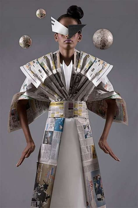 Paper couture Art!!!! | Newspaper dress, Paper fashion, Recycled costumes