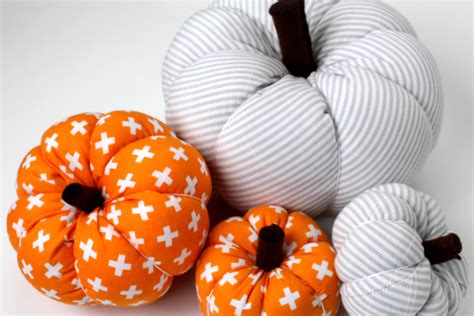 DIY: Easy Fabric Pumpkin Tutorial