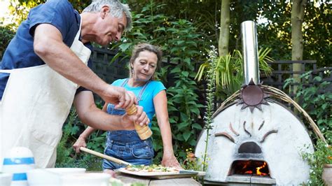 How to Build an Outdoor Pizza Oven Step by Step