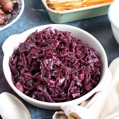 Easy Slow Cooker Red Cabbage Recipe - Effortless Foodie