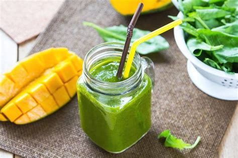 11 Low-Calorie Green Smoothie Recipes Under 100 Calories | Vibrant Happy Healthy