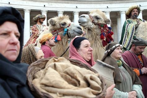 Christians around the world celebrate Epiphany | CBC News