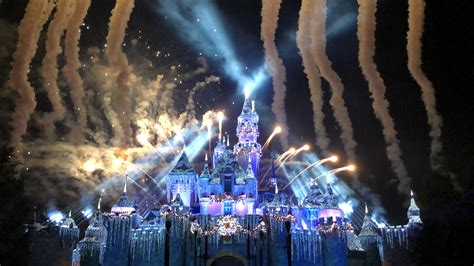 PHOTOS, VIDEO: "Believe… in Holiday Magic" Fireworks Spectacular Returns with the Help of the ...