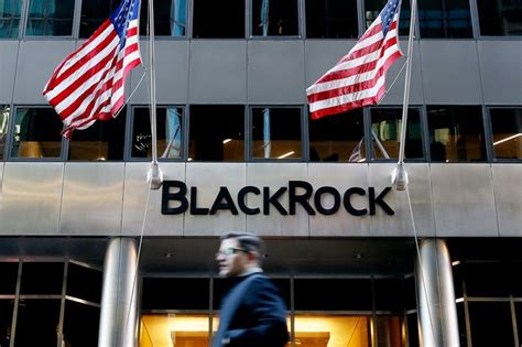 BlackRock dominates UK sustainable flows despite ESG backlash in US