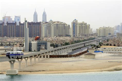 Palm Jumeirah Monorail (3) | Palm Jumeirah | Pictures | United Arab ...