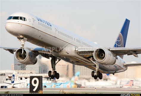 N73860 - United Airlines Boeing 757-300 at Los Angeles Intl | Photo ID 626468 | Airplane ...