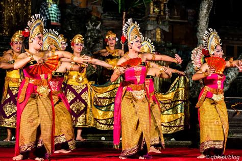 Balinese dance and Performance - travel worlds