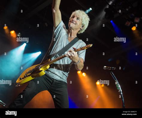 REO Speedwagon performing live with Kevin Cronin Stock Photo - Alamy