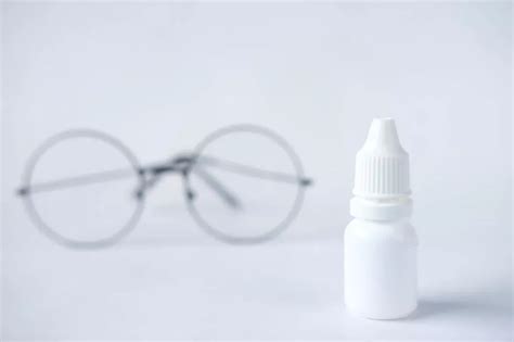 Vuity Eye Drops for Presbyopia | Eye Theory