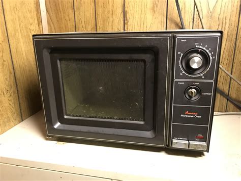 Amana microwave oven. 1984 ish I think : r/BuyItForLife