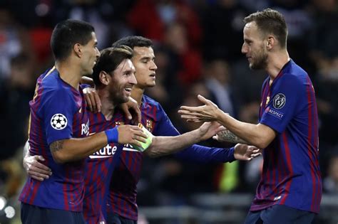 Champions League: Messi double inspires Barcelona to 4-2 win against ...