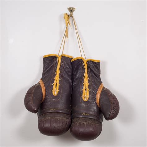 Leather Everlast Boxing Gloves c.1960 – S16 Home