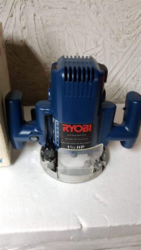 RYOBI PLUNGE ROUTER 1 3/4 HP for Sale in Chicago, IL - OfferUp