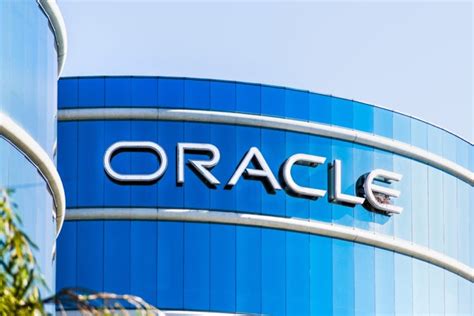 The History of and Story Behind The Oracle Logo