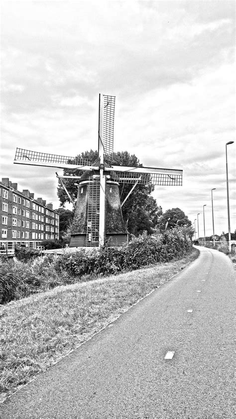 When you think of the Netherlands you think of windmills. Of course ...