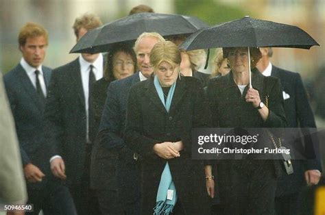 Diana Princess Of Wales Mother Dies Aged 68 Photos and Premium High Res ...