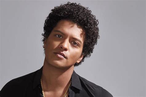 Bruno Mars Covers 'Latina'/ Talks Heritage & Making Black Music - That ...