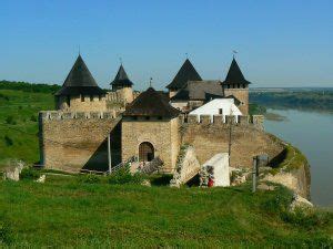 Cernauti, Cetatea Hotin | Ancient buildings, Castle, Ancient architecture