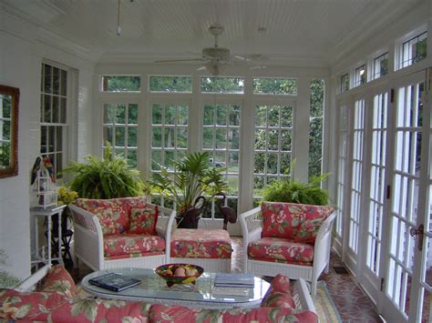 20+ Small Enclosed Porch Ideas – The Urban Decor